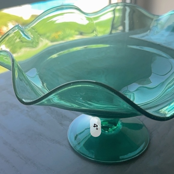 Distinctive elegant epergne Glass Vase and Bowl Set - Picture 6 of 9